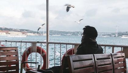 九游app下载中心-纷纷上演绝地反击，场外风云再次激荡，上演一场绝地反击