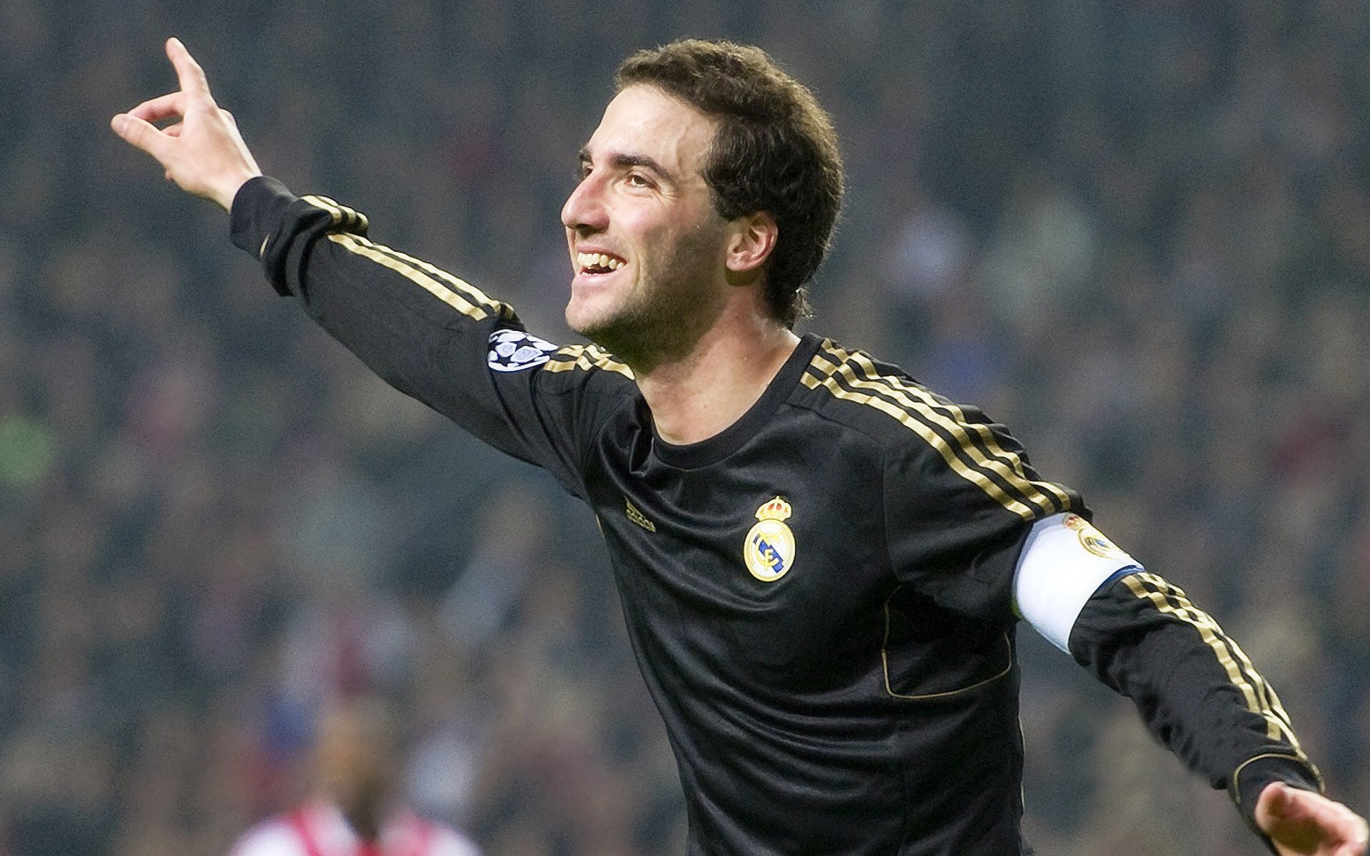 梅西在法甲连续助攻三场,带队高歌猛进,梅西在法甲有没有进球